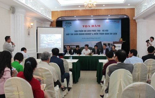 Các doanh nghiệp trao đổi ý kiến cùng Hiệp hội Lữ hành cùng đại diện của các điểm tham quan Hà Nội 